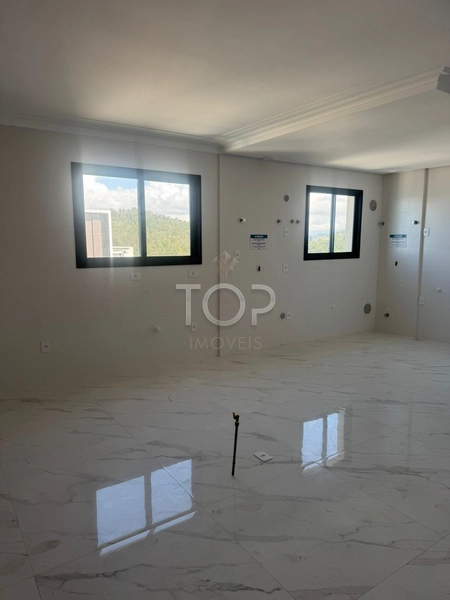 APARTAMENTO COM VISTA PARA O MAR EM MEIA PRAIA: 10ª foto da galeria de imagens do imóvel