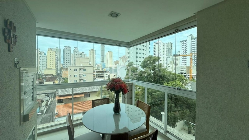 APARTAMENTO MOBILIADO EM MEIA PRAIA: 1ª foto da galeria de imagens do imóvel