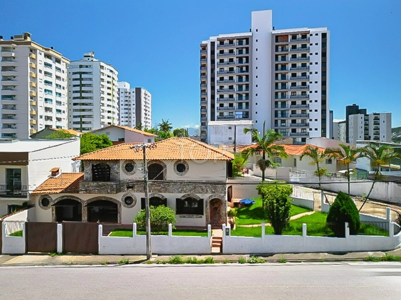 LINDA CASA EM FLORIANÓPOLIS: 1ª foto da galeria de imagens do imóvel