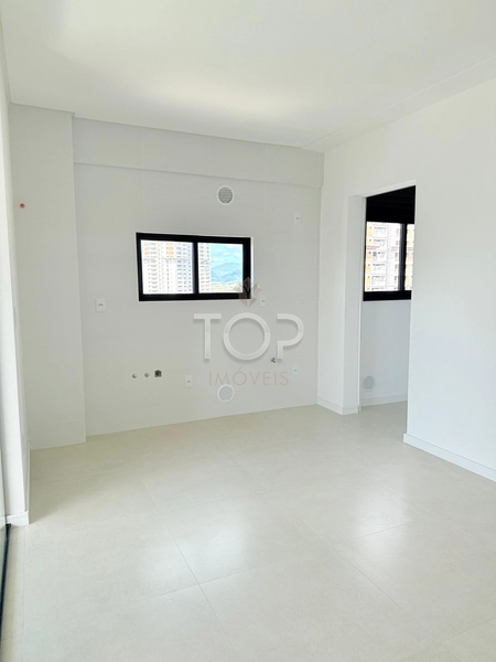 APARTAMENTO PRONTO PARA MORAR EM MEIA PRAIA: 11ª foto da galeria de imagens do imóvel