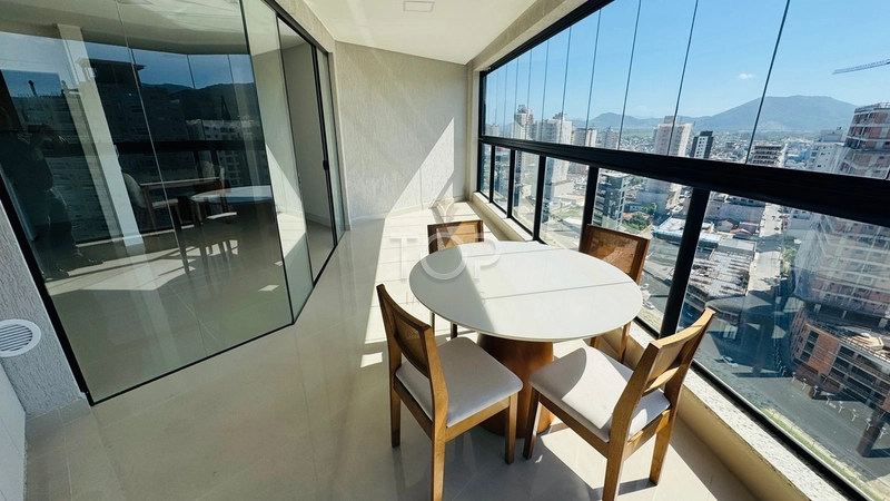 Apartamento pronto na Meia Praia: 3ª foto da galeria de imagens do imóvel