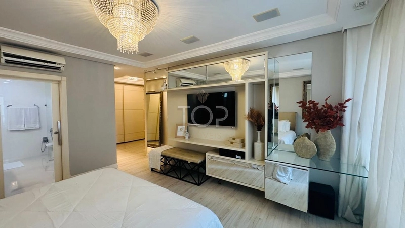 FRENTE MAR FINAMENTE MOBILIADO EM MEIA PRAIA: 23ª foto da galeria de imagens do imóvel