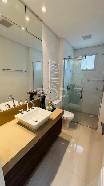 FRENTE MAR FINAMENTE MOBILIADO EM MEIA PRAIA: 59ª foto da galeria de imagens do imóvel