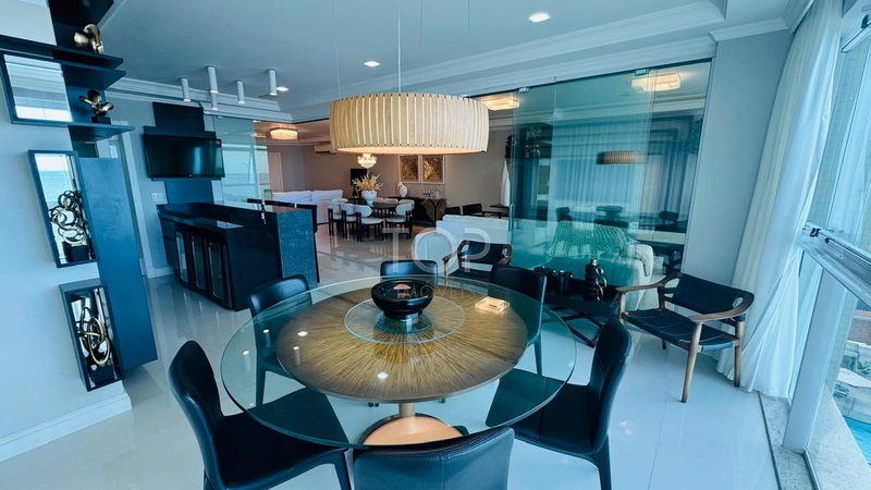 FRENTE MAR FINAMENTE MOBILIADO EM MEIA PRAIA: 56ª foto da galeria de imagens do imóvel