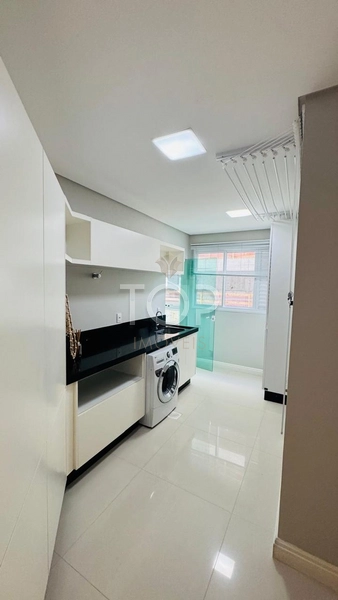 FRENTE MAR FINAMENTE MOBILIADO EM MEIA PRAIA: 9ª foto da galeria de imagens do imóvel