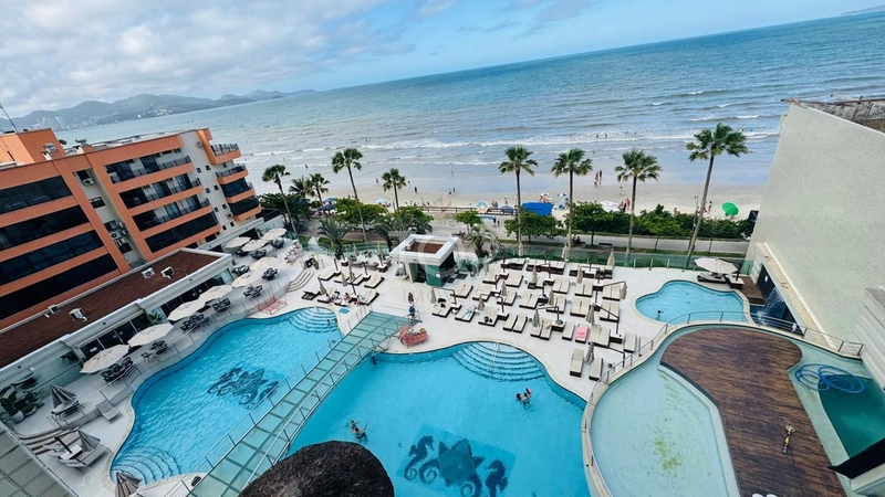 FRENTE MAR FINAMENTE MOBILIADO EM MEIA PRAIA: 32ª foto da galeria de imagens do imóvel