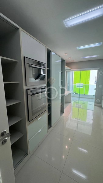 FRENTE MAR FINAMENTE MOBILIADO EM MEIA PRAIA: 37ª foto da galeria de imagens do imóvel