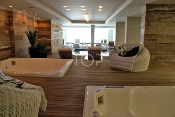 FRENTE MAR FINAMENTE MOBILIADO EM MEIA PRAIA: 27ª foto da galeria de imagens do imóvel