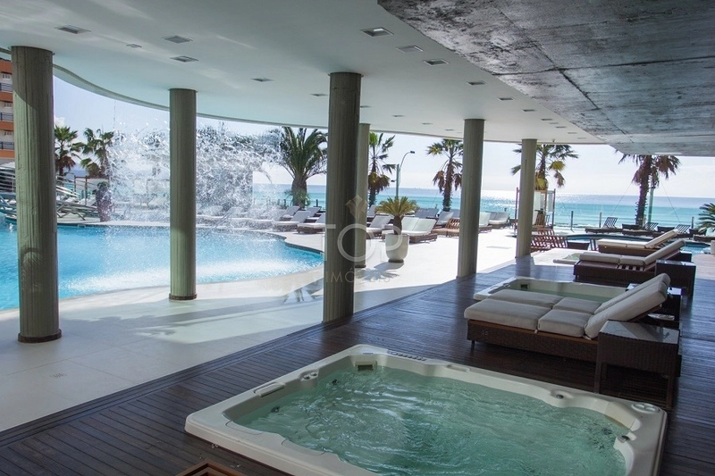 FRENTE MAR FINAMENTE MOBILIADO EM MEIA PRAIA: 31ª foto da galeria de imagens do imóvel