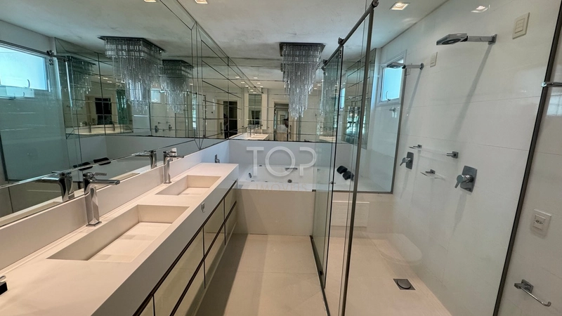 FRENTE MAR FINAMENTE MOBILIADO EM MEIA PRAIA: 46ª foto da galeria de imagens do imóvel