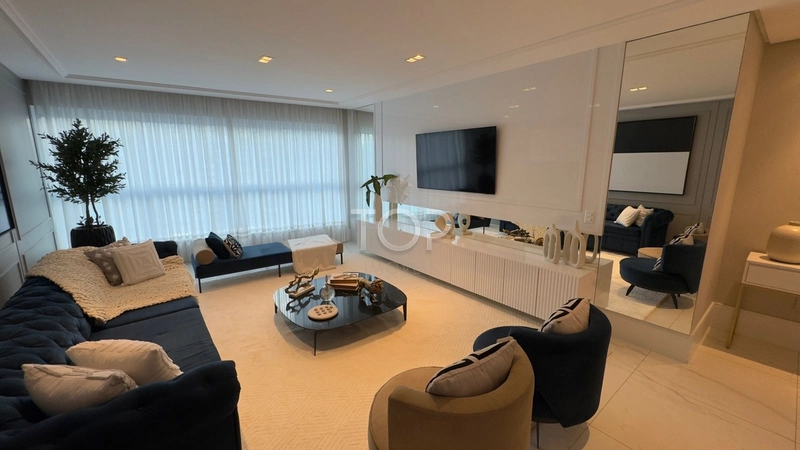 FRENTE MAR MOBILIADO EM MEIA PRAIA: 15ª foto da galeria de imagens do imóvel