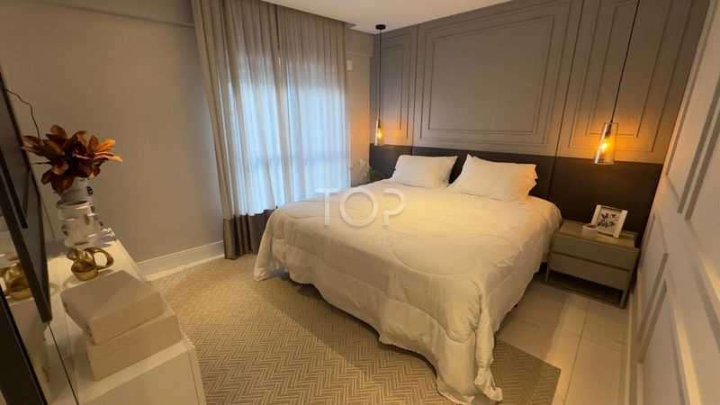 FRENTE MAR MOBILIADO EM MEIA PRAIA: 7ª foto da galeria de imagens do imóvel