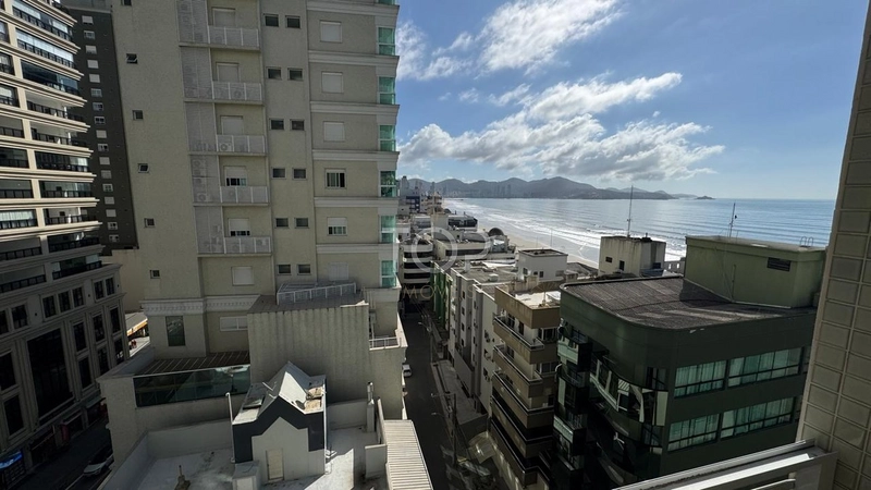 FRENTE MAR MOBILIADO EM MEIA PRAIA: 12ª foto da galeria de imagens do imóvel