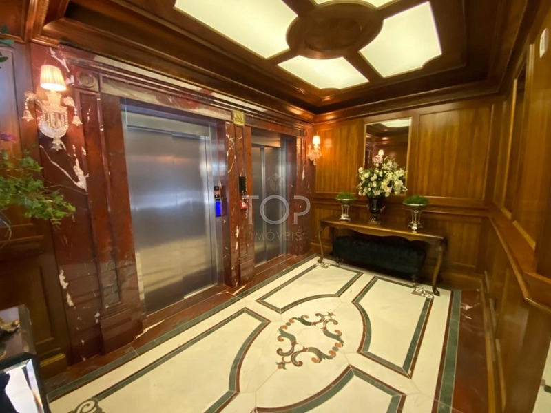 FRENTE MAR MOBILIADO EM MEIA PRAIA: 4ª foto da galeria de imagens do imóvel