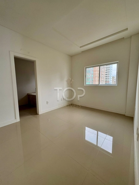 OPORTUNIDADE APARTAMENTO PROXIMO AO MAR EM MEIA PRAIA: 25ª foto da galeria de imagens do imóvel