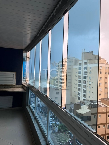 APARTAMENTO MOBILIADO NO CENTRO DE MEIA PRAIA: 2ª foto da galeria de imagens do imóvel