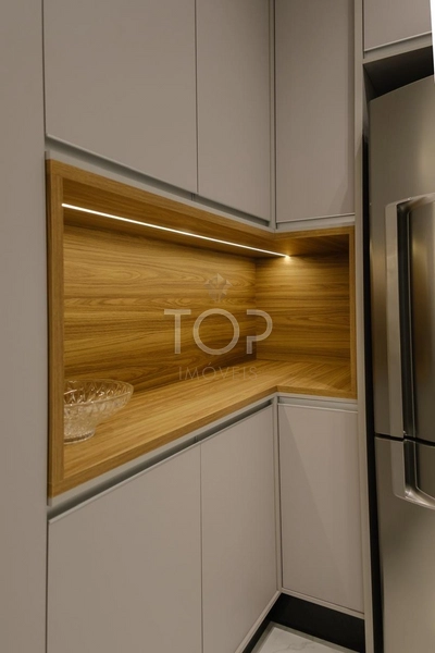 APARTAMENTO FINAMENTE MOBILIADO EM MEIA PRAIA: 8ª foto da galeria de imagens do imóvel