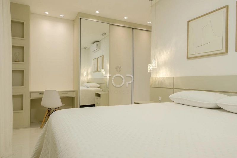 APARTAMENTO FINAMENTE MOBILIADO EM MEIA PRAIA: 12ª foto da galeria de imagens do imóvel