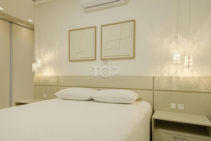 APARTAMENTO FINAMENTE MOBILIADO EM MEIA PRAIA: 4ª foto da galeria de imagens do imóvel