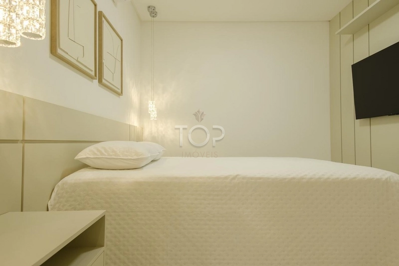 APARTAMENTO FINAMENTE MOBILIADO EM MEIA PRAIA: 20ª foto da galeria de imagens do imóvel