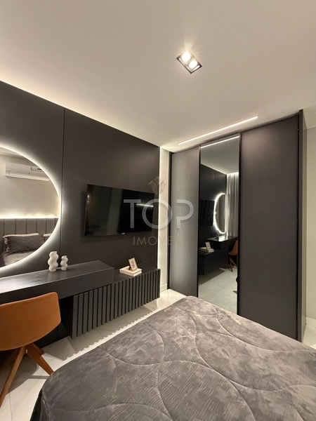 APARTAMENTO FINAMENTE MOBILIADO EM MEIA PRAIA: 5ª foto da galeria de imagens do imóvel