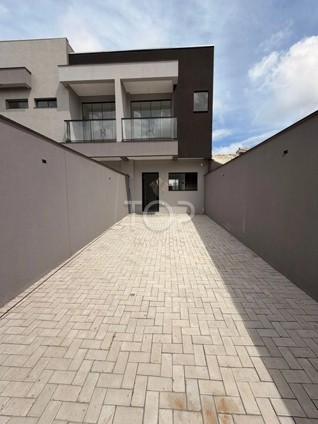 SOBRADO PRONTO PARA MORAR EM ITAPEMA