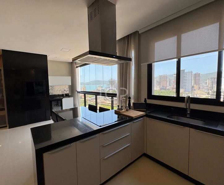 Finamente mobiliado, 120m do mar, em Porto Belo: 10ª foto da galeria de imagens do imóvel