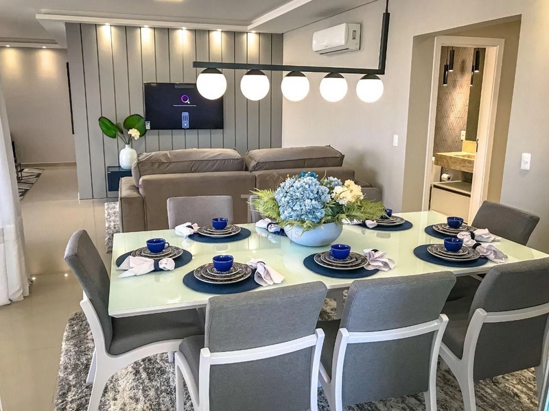 FINAMENTE MOBILIADO EM MEIA PRAIA: 20ª foto da galeria de imagens do imóvel