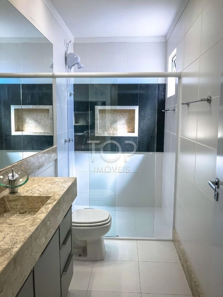 FINAMENTE MOBILIADO EM MEIA PRAIA: 22ª foto da galeria de imagens do imóvel