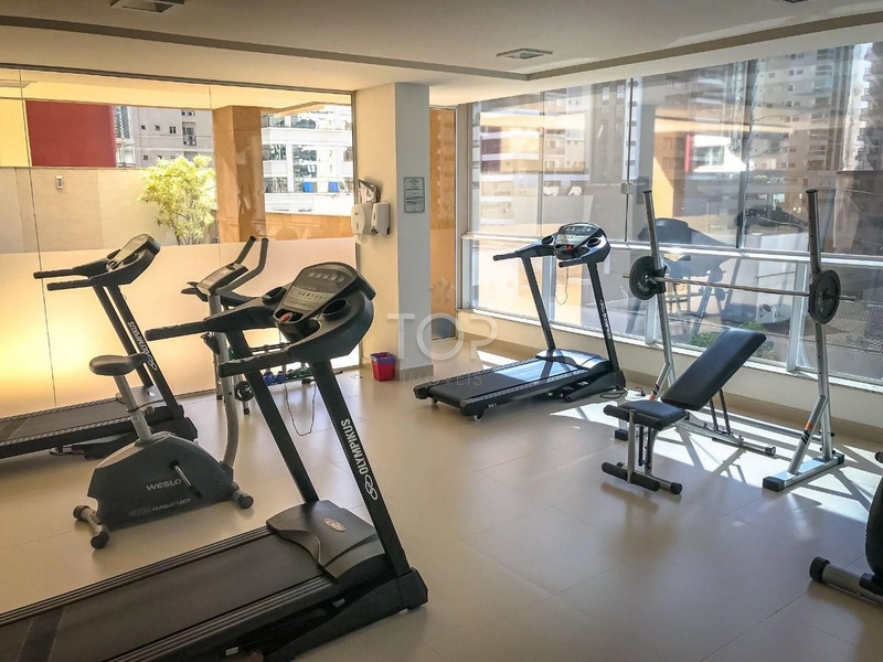 FINAMENTE MOBILIADO EM MEIA PRAIA: 7ª foto da galeria de imagens do imóvel