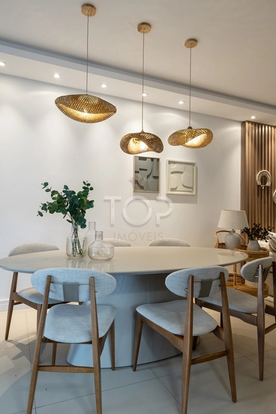 FINAMENTE MOBILIADO EM MEIA PRAIA: 20ª foto da galeria de imagens do imóvel