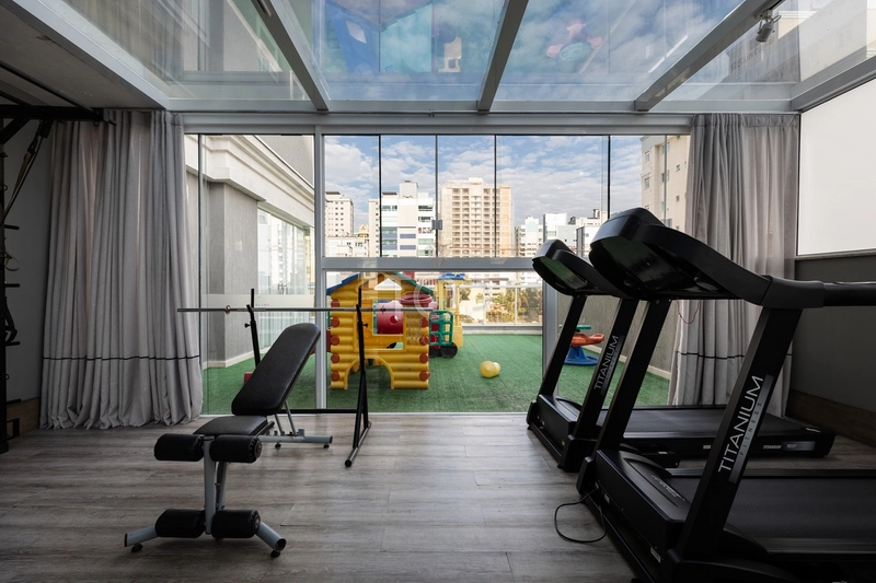 FINAMENTE MOBILIADO EM MEIA PRAIA: 13ª foto da galeria de imagens do imóvel