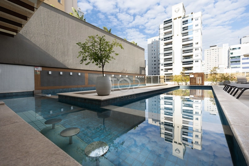 FINAMENTE MOBILIADO EM MEIA PRAIA: 10ª foto da galeria de imagens do imóvel