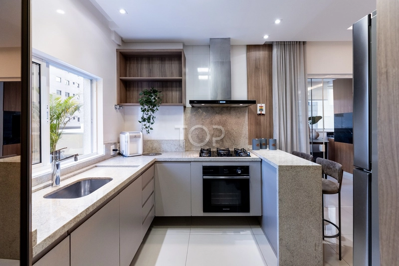 FINAMENTE MOBILIADO EM MEIA PRAIA: 21ª foto da galeria de imagens do imóvel