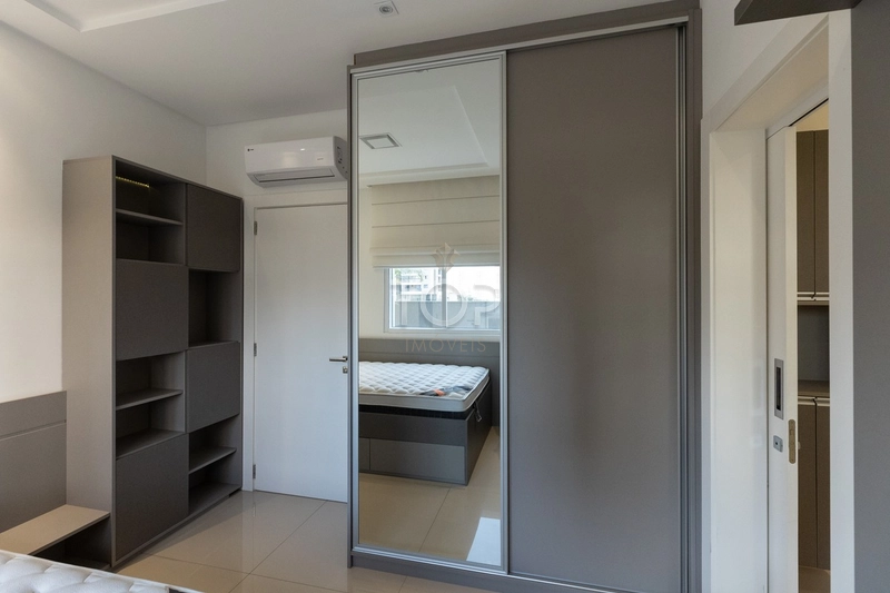 FINAMENTE MOBILIADO EM MEIA PRAIA: 29ª foto da galeria de imagens do imóvel