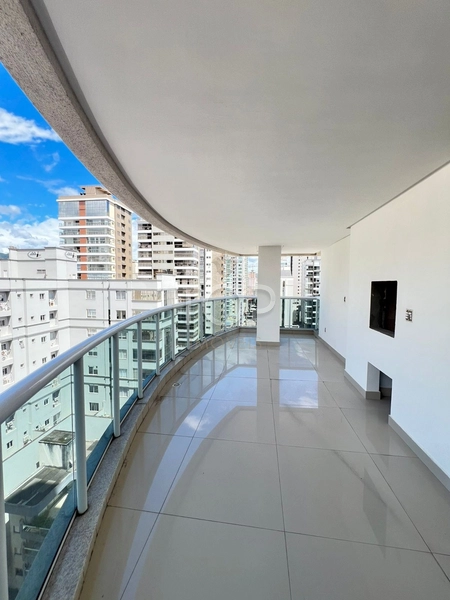 PRONTO PARA MORAR EM MEIA PRAIA: 1ª foto da galeria de imagens do imóvel