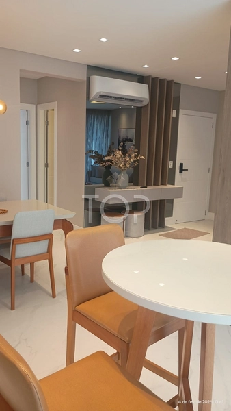 APARTAMENTO FINAMENTE MOBILIADO EM MEIA PRAIA: 15ª foto da galeria de imagens do imóvel