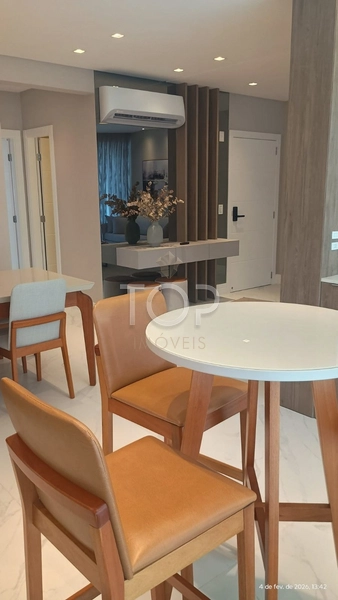 APARTAMENTO FINAMENTE MOBILIADO EM MEIA PRAIA: 16ª foto da galeria de imagens do imóvel