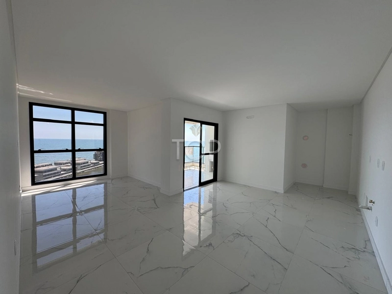 APARTAMENTO FRENTE MAR EM PORTO BELO: 2ª foto da galeria de imagens do imóvel