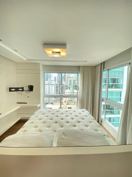 COBERTURA MOBILIADA EM MEIA PRAIA: 8ª foto da galeria de imagens do imóvel