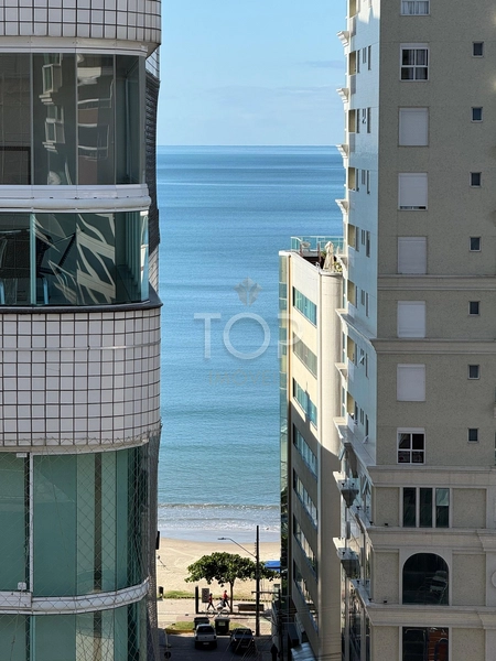 COBERTURA MOBILIADA EM MEIA PRAIA: 4ª foto da galeria de imagens do imóvel