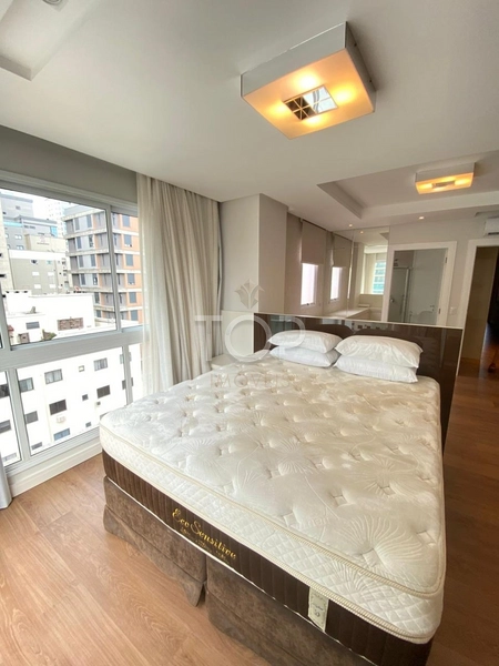 COBERTURA MOBILIADA EM MEIA PRAIA: 21ª foto da galeria de imagens do imóvel