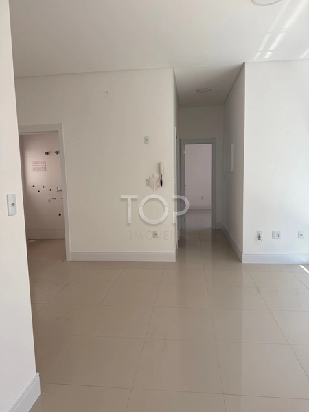 PRONTO PARA MORAR EM MEIA PRAIA: 8ª foto da galeria de imagens do imóvel