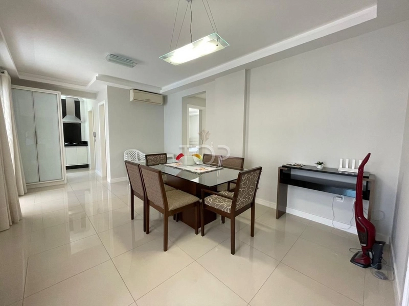 APARTAMENTO MOBILIADO MEIA PRAIA: 2ª foto da galeria de imagens do imóvel