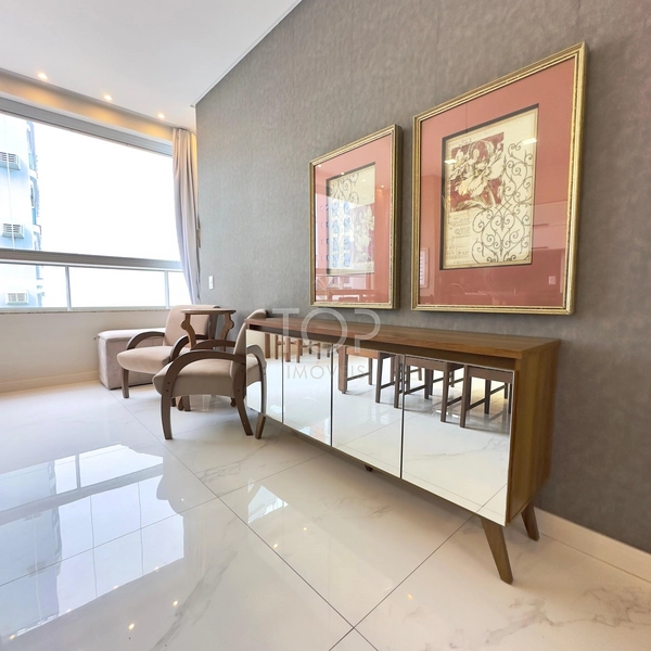 FINAMENTE MOBILIADO EM MEIA PRAIA: 20ª foto da galeria de imagens do imóvel