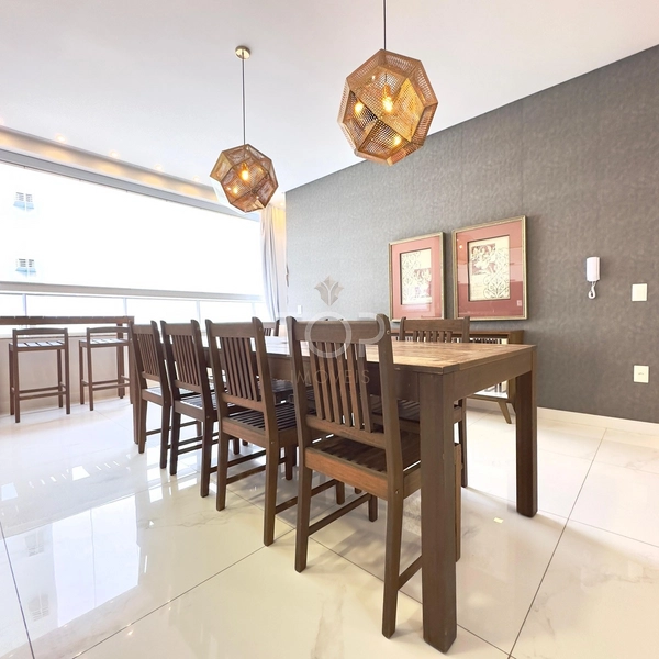 FINAMENTE MOBILIADO EM MEIA PRAIA: 8ª foto da galeria de imagens do imóvel