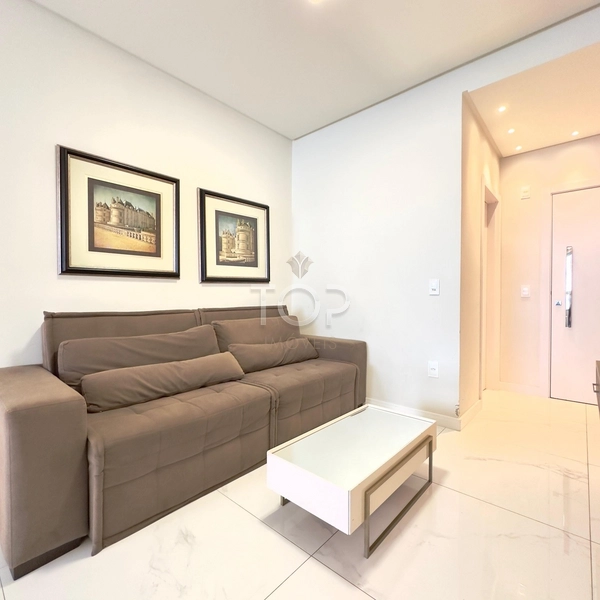 FINAMENTE MOBILIADO EM MEIA PRAIA: 10ª foto da galeria de imagens do imóvel