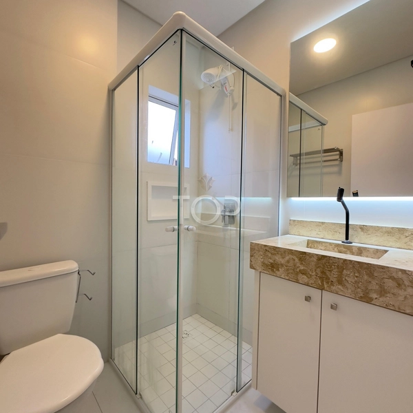 FINAMENTE MOBILIADO EM MEIA PRAIA: 17ª foto da galeria de imagens do imóvel