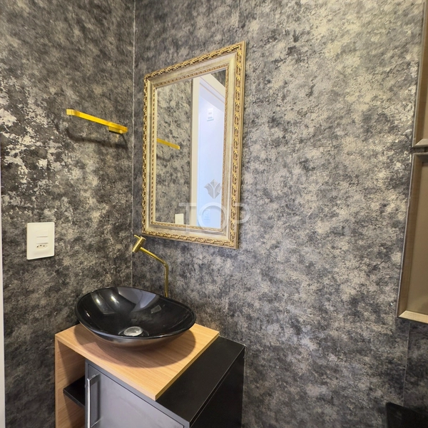 FINAMENTE MOBILIADO EM MEIA PRAIA: 25ª foto da galeria de imagens do imóvel