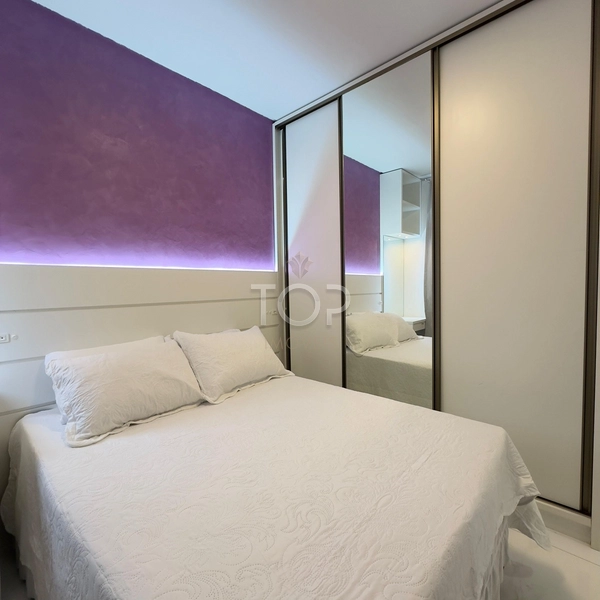 FINAMENTE MOBILIADO EM MEIA PRAIA: 12ª foto da galeria de imagens do imóvel